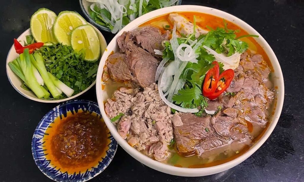 bún bò huế 